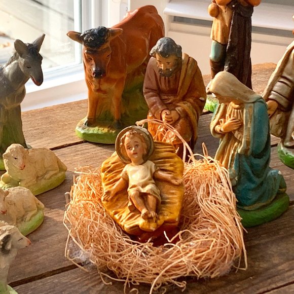 Other - Beautiful Vintage Chalk Ware Nativity Scene